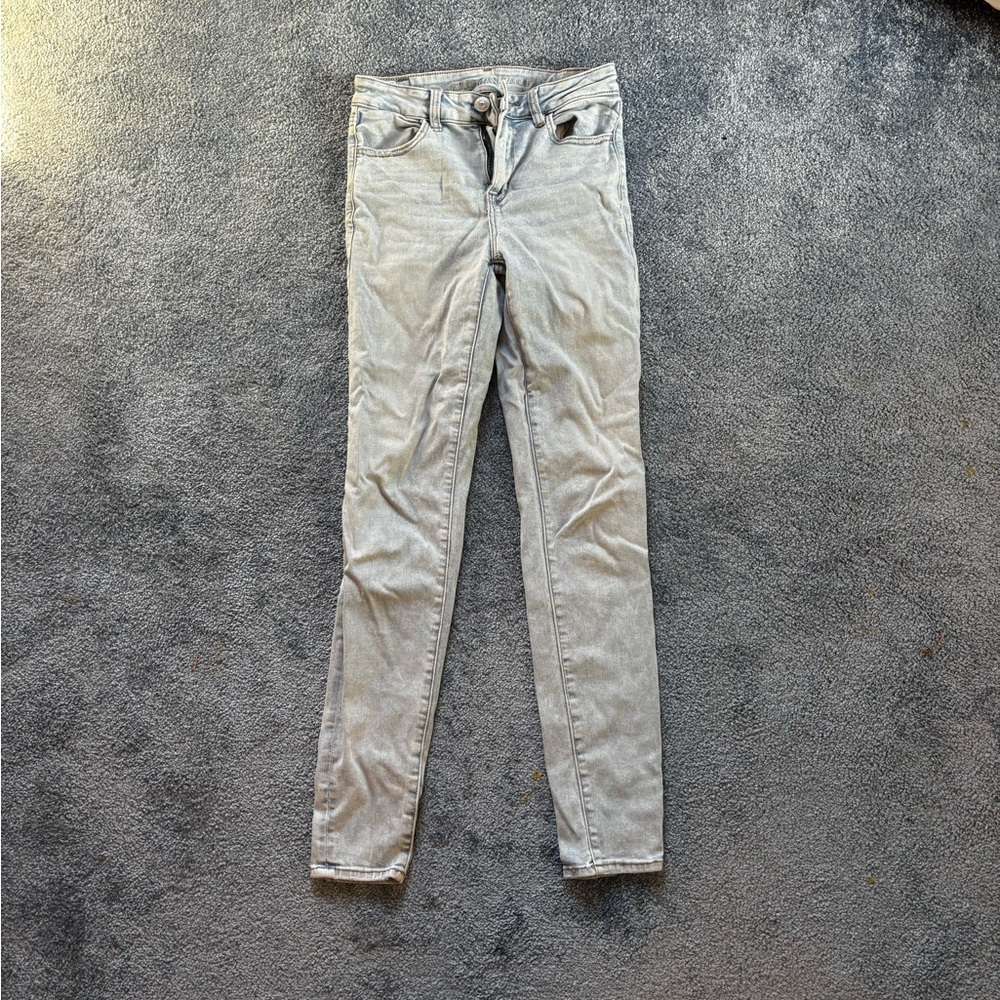 American Eagle 6L Hi-Rise Jeans